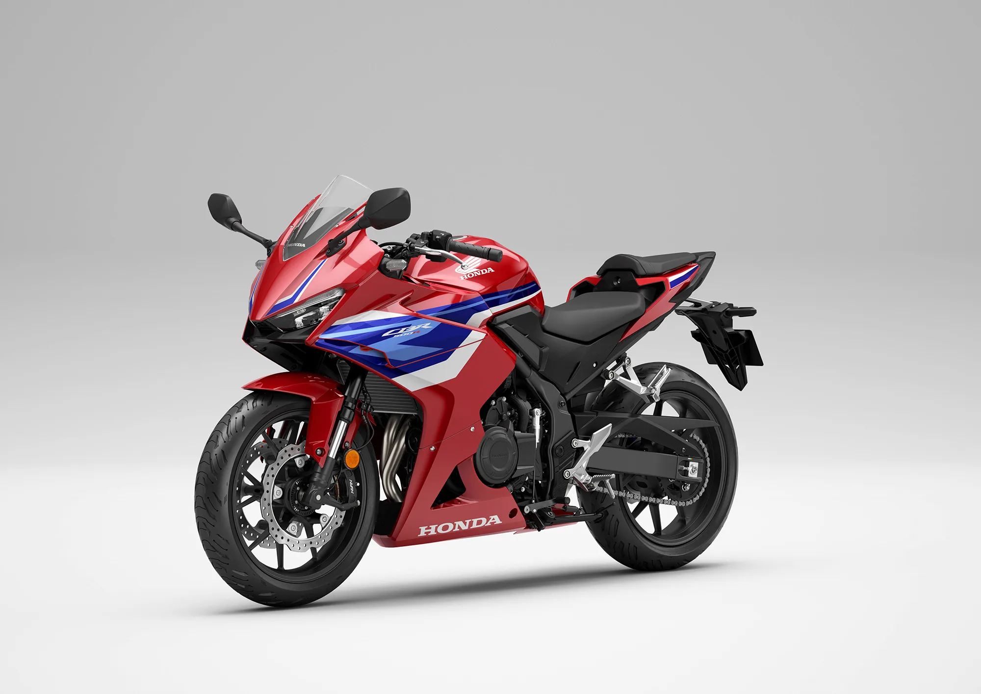 Honda CBR500R: E-Clutch teknolojisi ile yeni bir sürüş deneyimi 2 Honda CBR500R