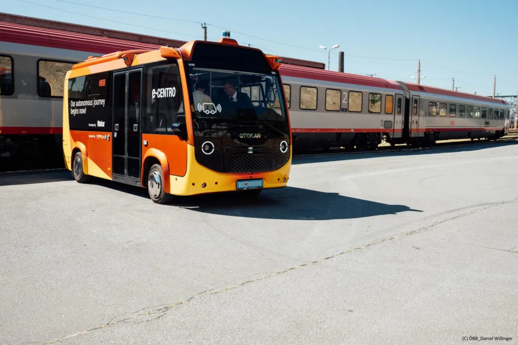 Otokar'ın otonom e-Centro otobüsü Avusturya'da