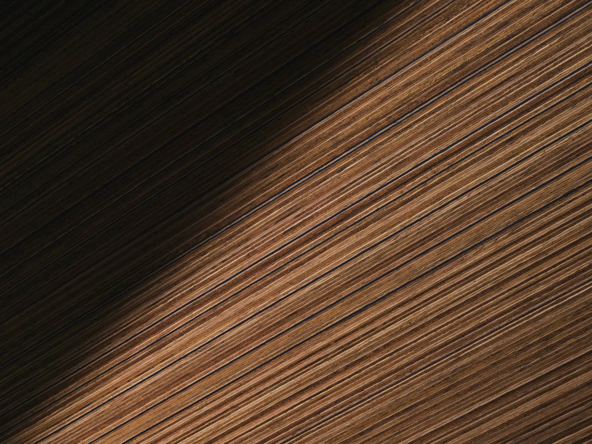 Bentley Torcal'da modern lüks: Merino yün, ombre veneer ve sunburst aluminium 3 Bentley Torcal'da modern lüks
