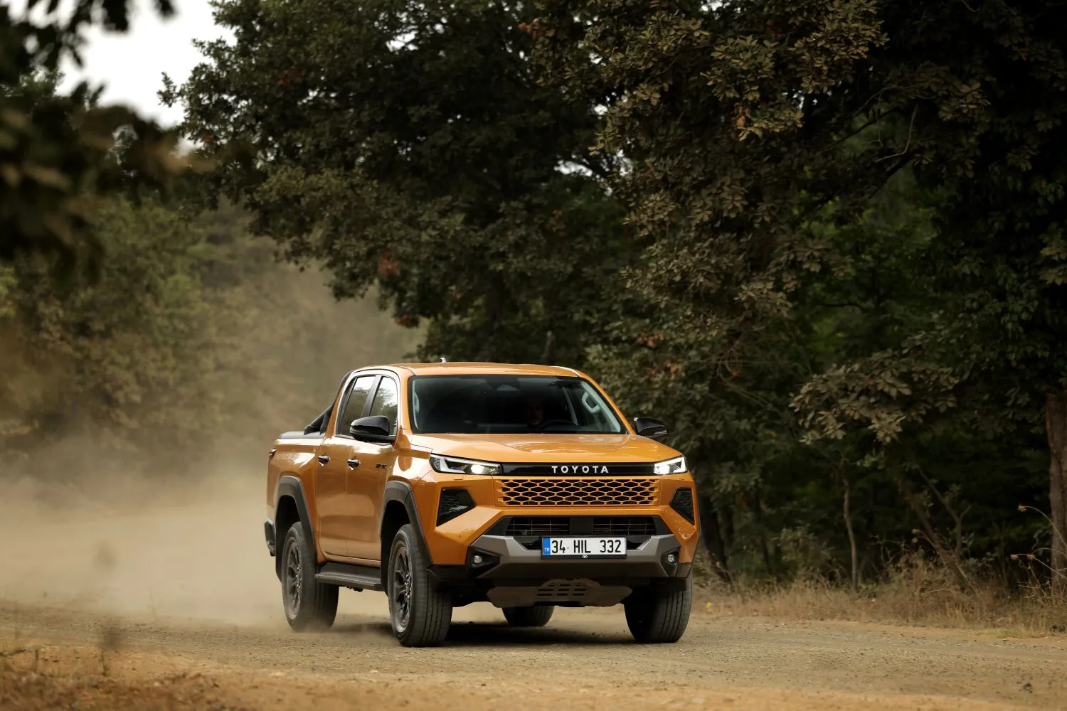 Yeni Toyota Hilux
