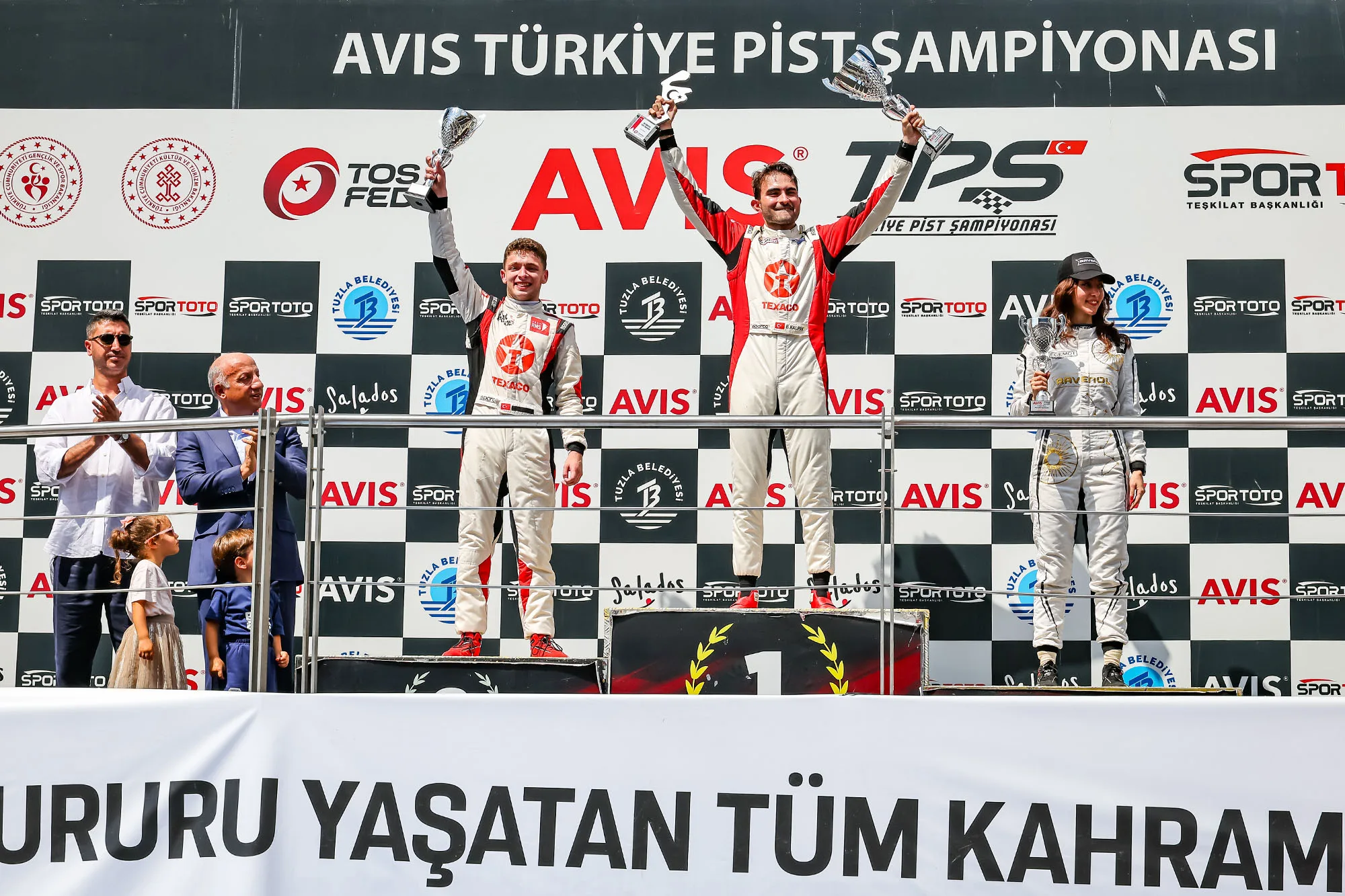 TOSFED İstanbul Park'ta heyecan dolu zafer kupası yarışları