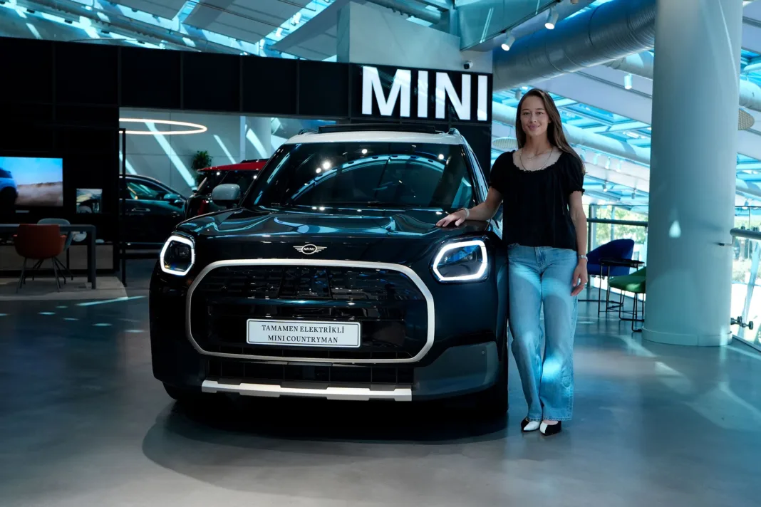 Zeynep Sönmez ve MINI
