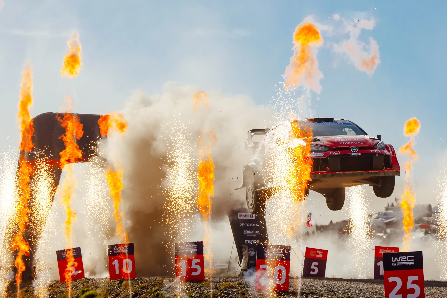 Toyota WRC’de üst üste 6’ncı kez dünya şampiyonu 1 Toyota WRC’de üst üste 6’ncı kez dünya şampiyonu