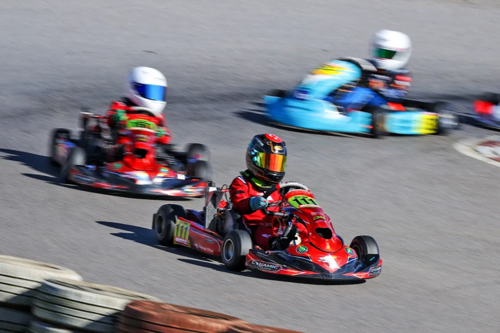 İstanbul'da karting heyecanı: Tuzla'da rüzgar gibi geçti!