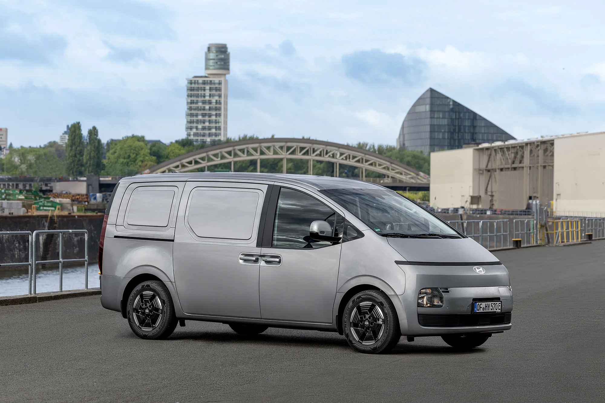 Hyundai STARIA Cargo: Elektrikli hafif ticari araç segmentinde yeni bir dönem başlatıyor 1 Hyundai STARIA Cargo