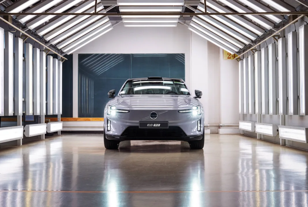 Volvo ES90