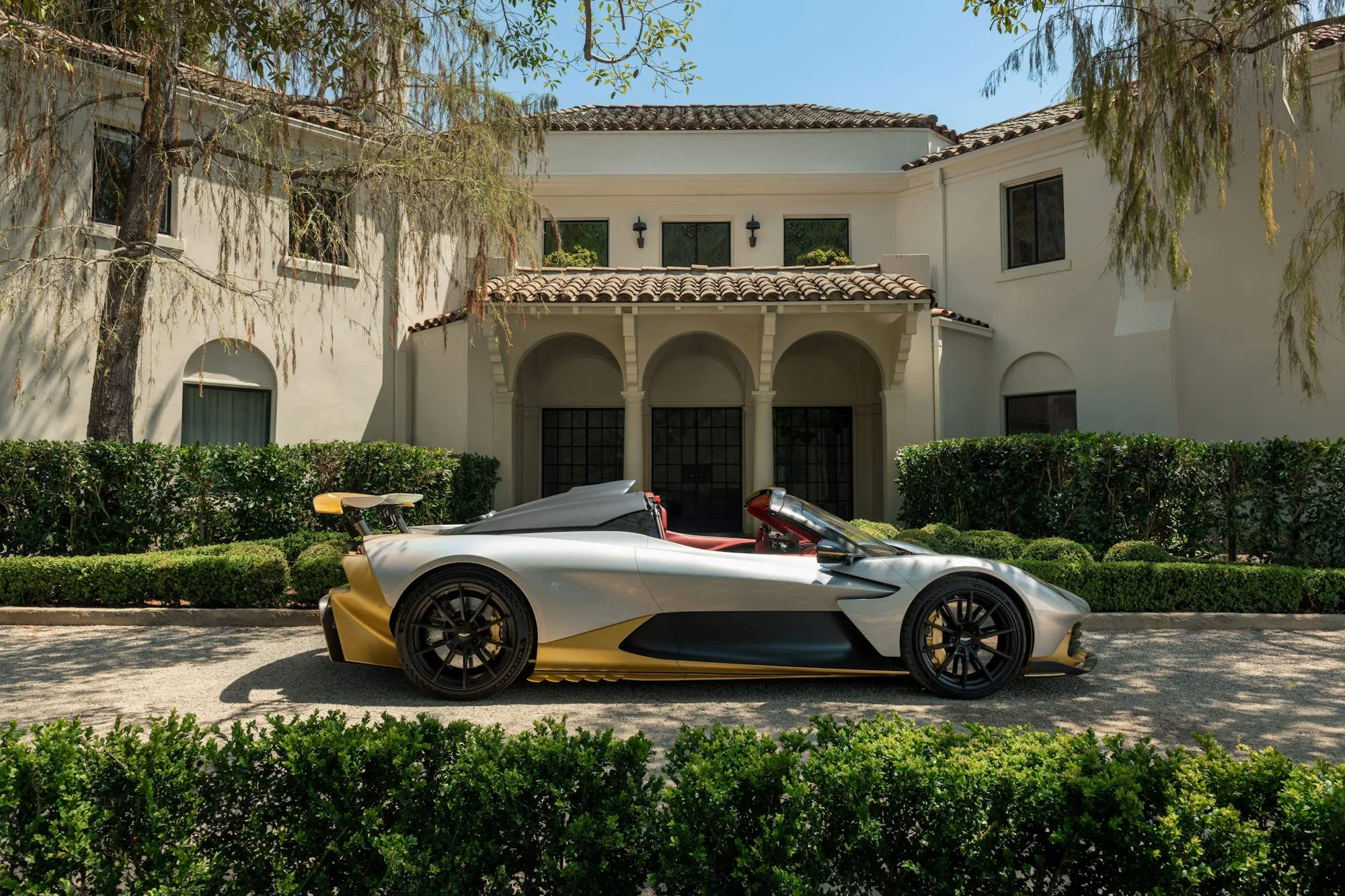 Aston Martin Valhalla Spider tanıtıldı