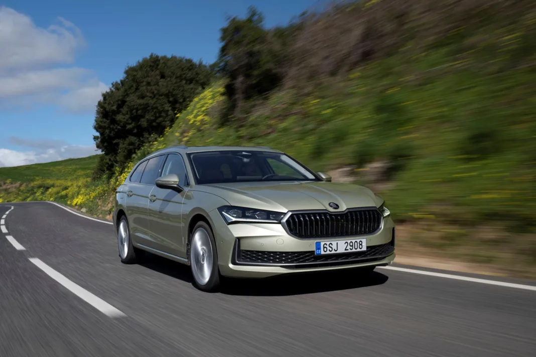 Skoda Superb Combi (2023)